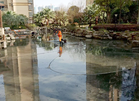 襄城景观池淤泥清理